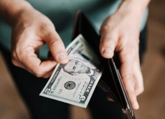 El salario promedio pretendido en Panamá se ubicó en 1024 dólares