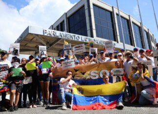 Venezolanos en Panamá levantan su voz para pedir una acción más contundente de la CPI en Venezuela (VIDEO)