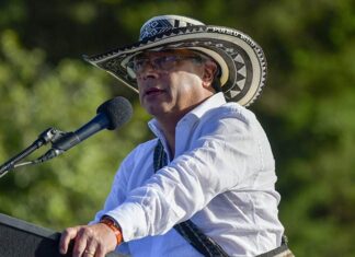 Petro también incrementa aranceles a productos norteamericanos