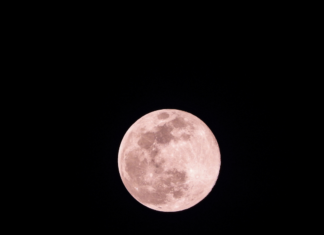 Luna Rosa en abril: cuándo es, qué significa, rituales y más consultas en Google