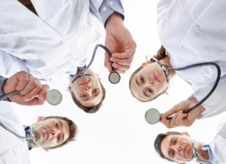 Nuevo informe de la OPS revela que 14 países de las Américas enfrentan escasez de trabajadores de salud