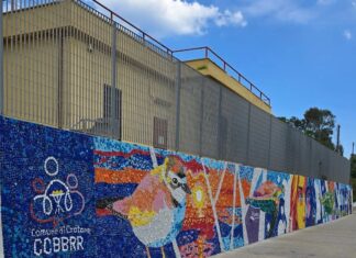Artista venezolano Oscar Olivares inauguró en Italia el l mural de tapas más grande de Europa